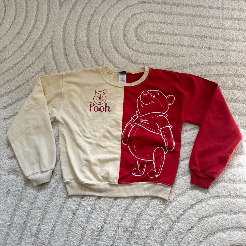 Disney Winnie The Pooh Crewneck Size Small